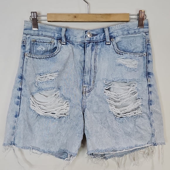 American Eagle Outfitters Pants - American Eagle Size 2 Distressed Style High Rise Mom Shorts